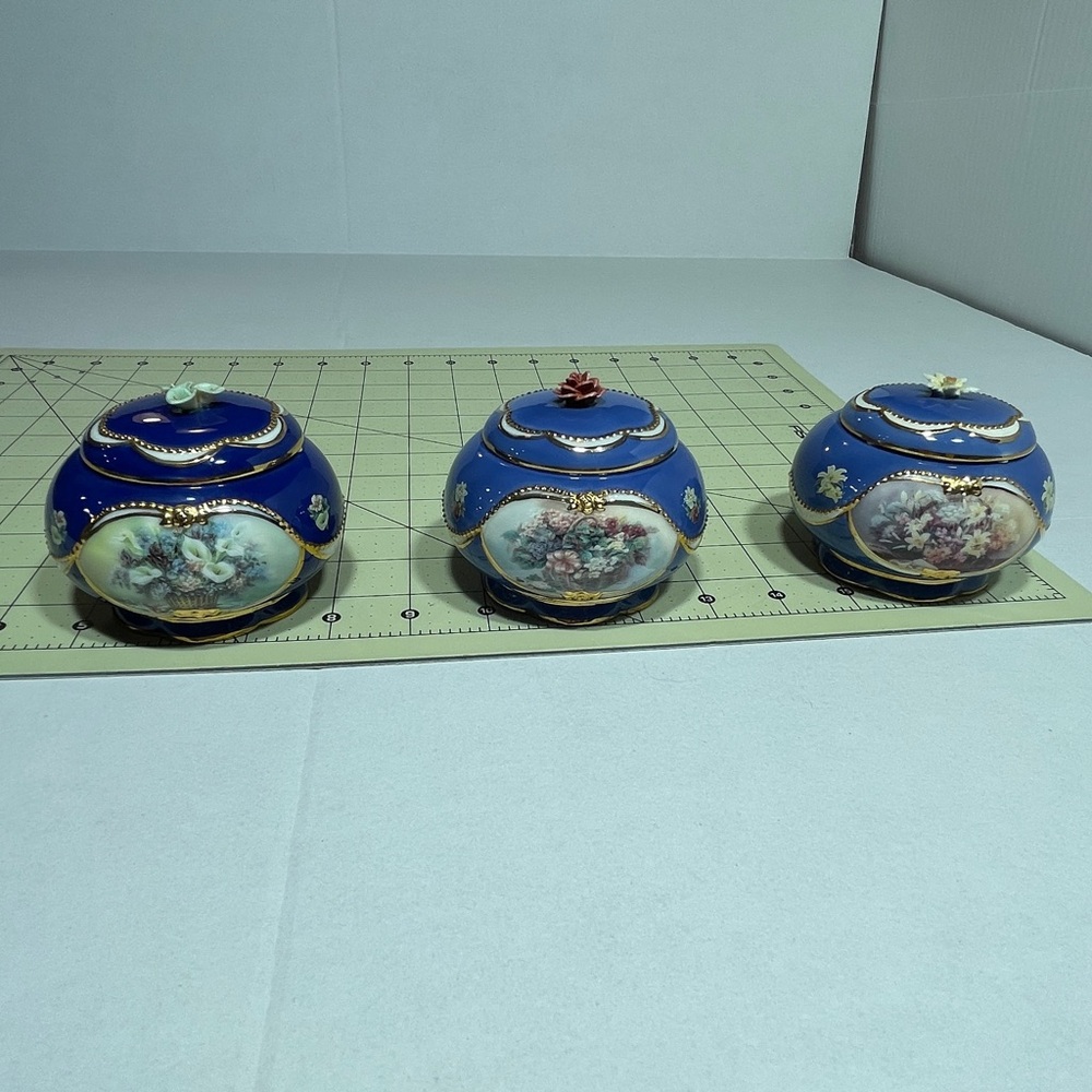 VTG 3 Lena Liu Basket Bouquet Music Boxes - All Work